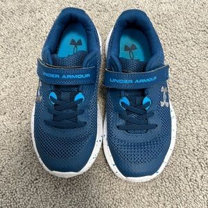 Kids under armour sneakers size 13